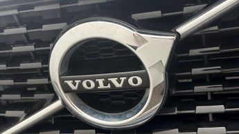Volvo XC40 RECHARGE T4 R-DESIGN