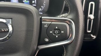 Volvo XC40 RECHARGE T4 R-DESIGN