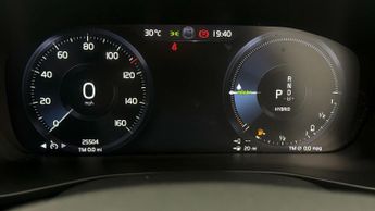 Volvo XC40 RECHARGE T4 R-DESIGN