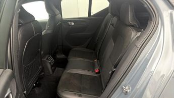 Volvo XC40 RECHARGE T4 R-DESIGN