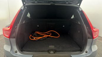 Volvo XC40 RECHARGE T4 R-DESIGN
