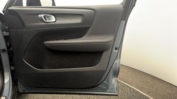 Volvo XC40 RECHARGE T4 R-DESIGN