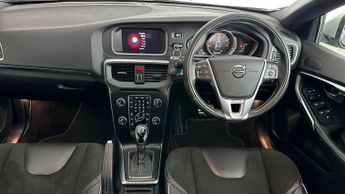 Volvo V40 T2 R-DESIGN NAV PLUS