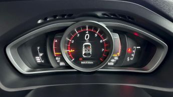 Volvo V40 T2 R-DESIGN NAV PLUS