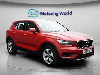 Volvo XC40 T3 MOMENTUM