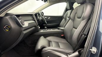 Volvo XC60 RECHARGE T6 PLUS AWD