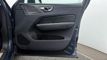 Volvo XC60 RECHARGE T6 PLUS AWD