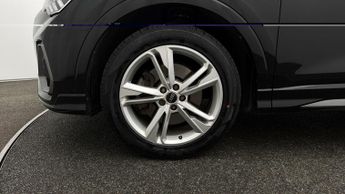 Audi Q3 TFSI E S LINE