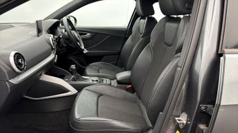 Audi Q2 TDI S LINE