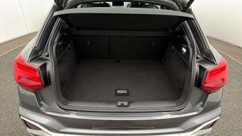 Audi Q2 TDI S LINE