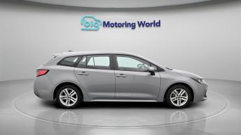 Toyota Corolla ICON TECH