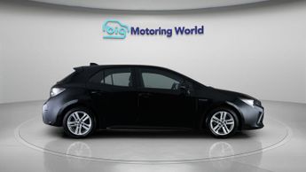 Toyota Corolla ICON TECH