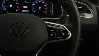 Volkswagen Tiguan R-LINE TSI DSG