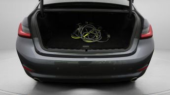 BMW 3 Series 330E SE PRO