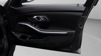 BMW 3 Series 330E SE PRO