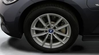 BMW 3 Series 330E SE PRO