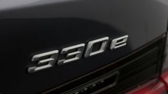 BMW 3 Series 330E SE PRO