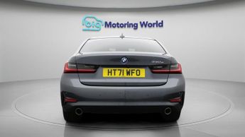 BMW 3 Series 330E SE PRO