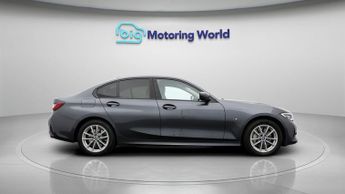 BMW 3 Series 330E SE PRO