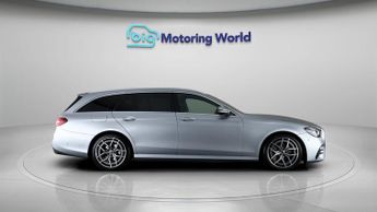 Mercedes-Benz E Class E 220 D AMG LINE PREMIUM