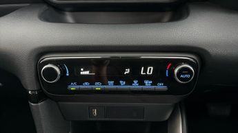 Toyota Yaris ICON