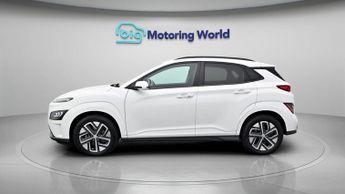 Hyundai KONA PREMIUM