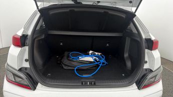 Hyundai KONA PREMIUM