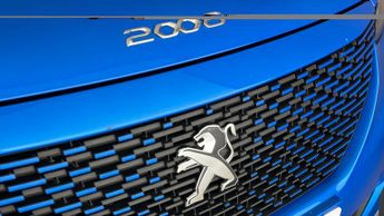 Peugeot E-2008 GT PREMIUM