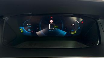 Peugeot E-2008 GT PREMIUM