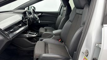 Audi Q4 e-tron S LINE