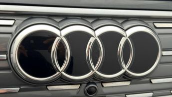 Audi Q4 e-tron S LINE