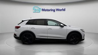 Audi Q4 e-tron S LINE