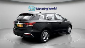 MG MG5 EXCLUSIVE
