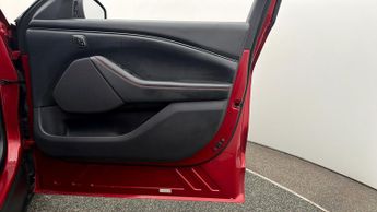 Ford Mustang Mach-E BASE