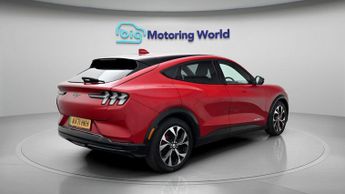 Ford Mustang Mach-E BASE