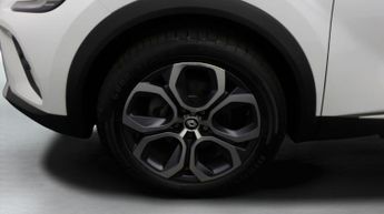 Renault Captur TECHNO E-TECH