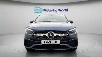 Mercedes-Benz GLA GLA 180 AMG LINE PREMIUM PLUS