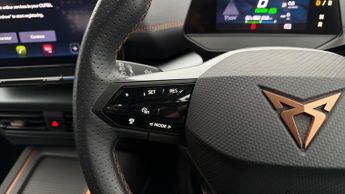 CUPRA Born V1