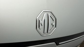 MG MG5 SE