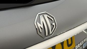 MG MG5 EXCLUSIVE