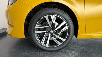 Peugeot 208 PURETECH ACTIVE PREMIUM PLUS S/S