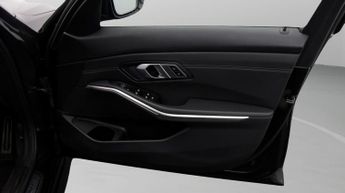 BMW 3 Series 320I M SPORT