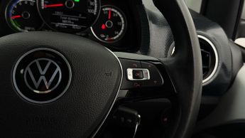 Volkswagen e-up! E-UP