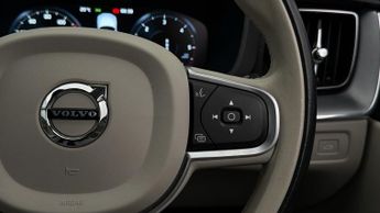 Volvo XC60 B4 MOMENTUM AWD