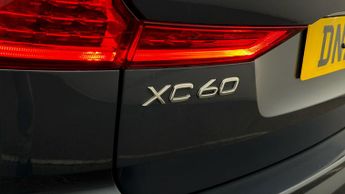 Volvo XC60 B4 MOMENTUM AWD