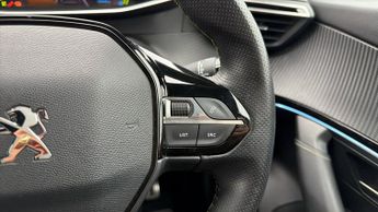 Peugeot E-2008 GT