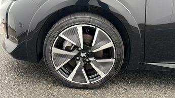 Peugeot E-208 GT PREMIUM