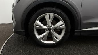 Audi Q4 e-tron S LINE