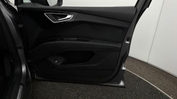 Audi Q4 e-tron S LINE