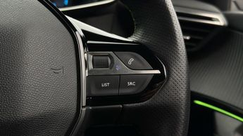 Peugeot E-2008 GT